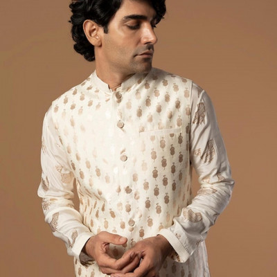 Men Floral Printed Angrakha Kurta